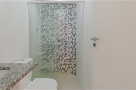 Banheiro de kitnet/studio para alugar com 1 quarto, 28m² em Ipiranga, São Paulo