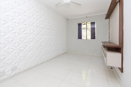 Sala de apartamento à venda com 2 quartos, 56m² em Piraporinha, São Paulo