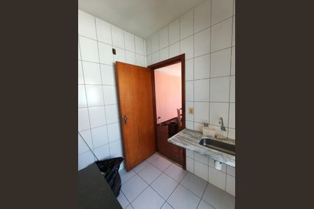 Banheiro de apartamento à venda com 2 quartos, 58m² em Rio Branco, Belo Horizonte