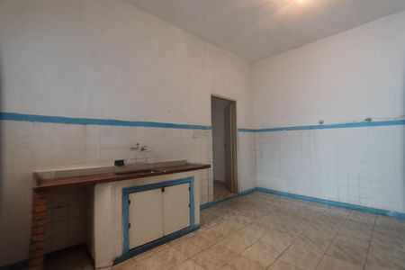 Casa para alugar com 120m², 2 quartos e 2 vagasCozinha