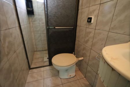 Casa para alugar com 120m², 2 quartos e 2 vagasBanheiro
