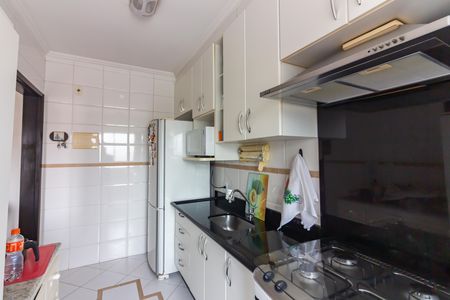 Cozinha de apartamento à venda com 2 quartos, 58m² em Helena Maria, Osasco