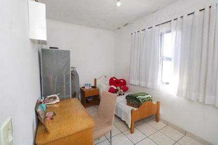 Quarto 2 de casa à venda com 4 quartos, 300m² em Jardim do Estádio, Santo André
