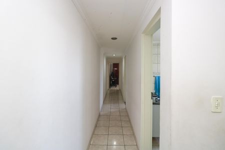 Corredor de casa à venda com 4 quartos, 300m² em Jardim do Estádio, Santo André