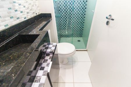 Banheiro de apartamento para alugar com 2 quartos, 41m² em Itaquera, São Paulo