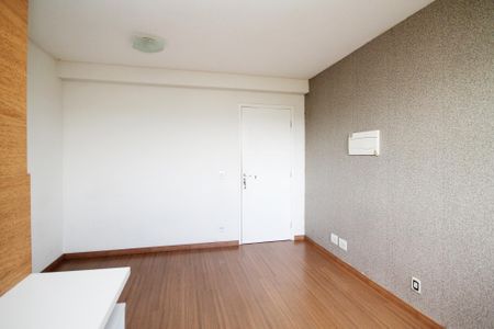 Sala de apartamento para alugar com 2 quartos, 45m² em Vila Santo Antonio do Portao, Cotia