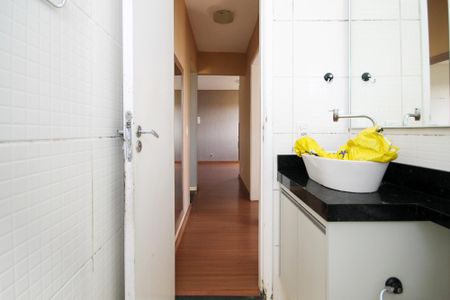 Apartamento para alugar com 45m², 2 quartos e 1 vaga Apartamento para alugar com 45m², 2 quartos e 1 vagaBanheiro