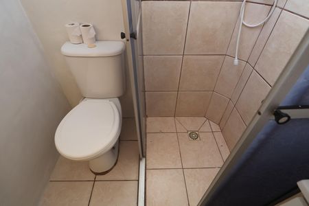 Banheiro  de apartamento à venda com 2 quartos, 40m² em Mato Grande, Canoas