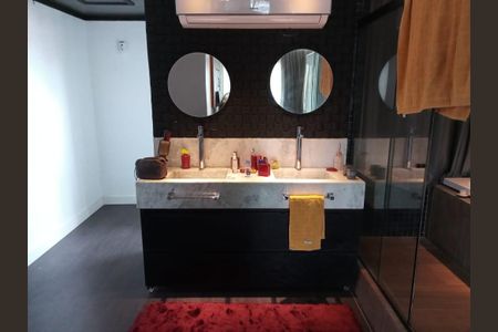 Cozinha de casa à venda com 3 quartos, 235m² em Piratininga, Niterói