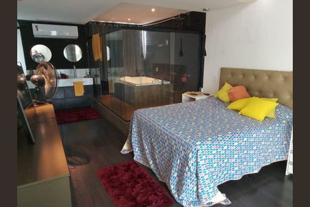 Quarto de casa à venda com 3 quartos, 235m² em Piratininga, Niterói