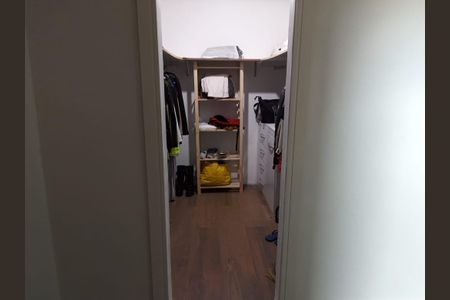 Corredor de casa à venda com 3 quartos, 235m² em Piratininga, Niterói