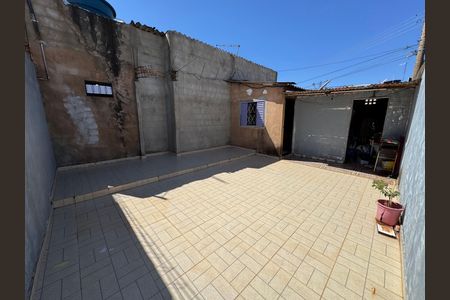 Quintal de casa à venda com 2 quartos, 150m² em Recanto das Emas, Brasília