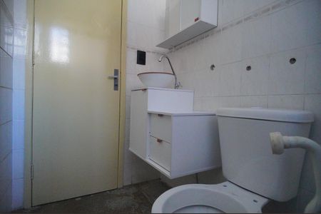 Banheiro de apartamento à venda com 2 quartos, 50m² em São Miguel, São Leopoldo