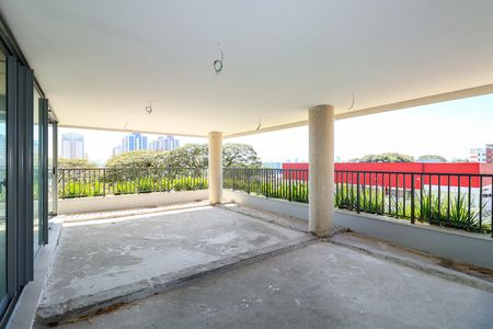 Varanda da sala de apartamento à venda com 4 quartos, 420m² em Vila Progredior, São Paulo