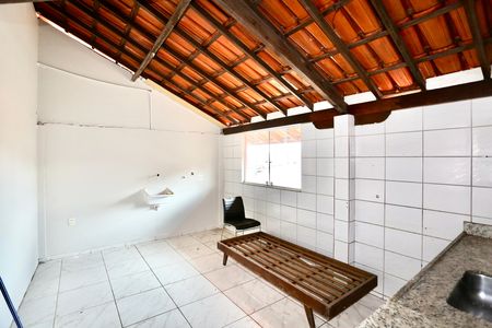 Cozinha e Área de Serviço de casa para alugar com 2 quartos, 80m² em Conjunto Agua Branca, Contagem