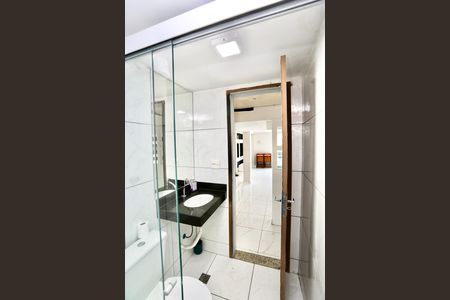 Banheiro Social de casa para alugar com 2 quartos, 80m² em Conjunto Agua Branca, Contagem