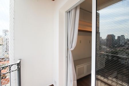 Varanda  de apartamento para alugar com 2 quartos, 67m² em Vila Nova Conceição, São Paulo