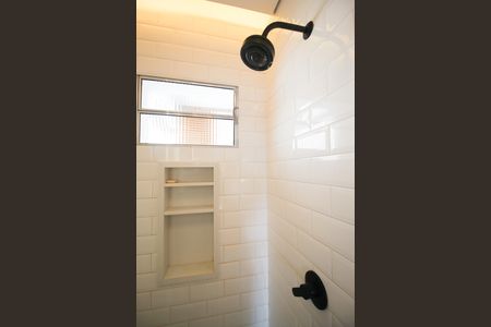 Banheiro da Suíte de apartamento para alugar com 2 quartos, 67m² em Vila Nova Conceição, São Paulo