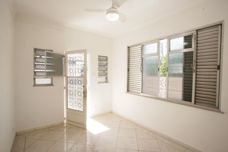 Casa para alugar com 3 quartos, 80m² em Tanque, Rio de Janeiro
