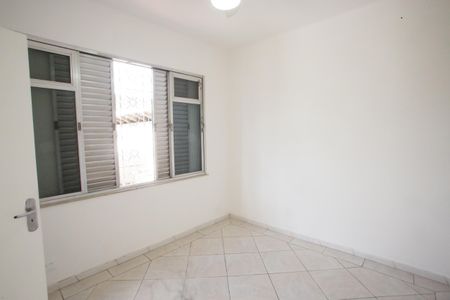 Quarto 2 de casa para alugar com 3 quartos, 80m² em Tanque, Rio de Janeiro