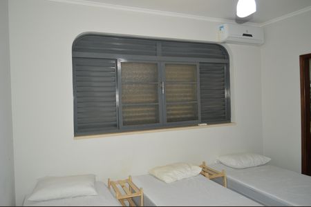 Casa para alugar com 4 quartos, 329m² em Ribeirânia, Ribeirão Preto
