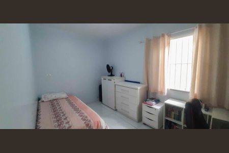 Casa à venda com 205m², 4 quartos e 2 vagas Casa à venda com 205m², 4 quartos e 2 vagasQuarto 2