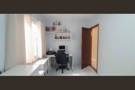 Casa à venda com 205m², 4 quartos e 2 vagas