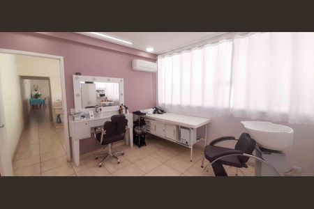 Casa à venda com 205m², 4 quartos e 2 vagas