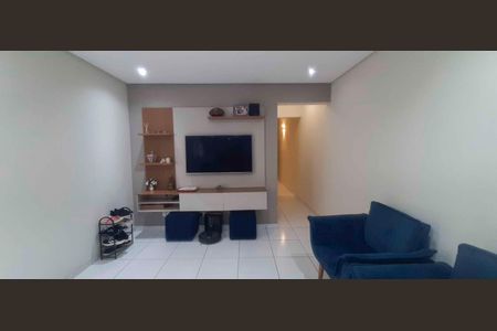 Casa à venda com 205m², 4 quartos e 2 vagas