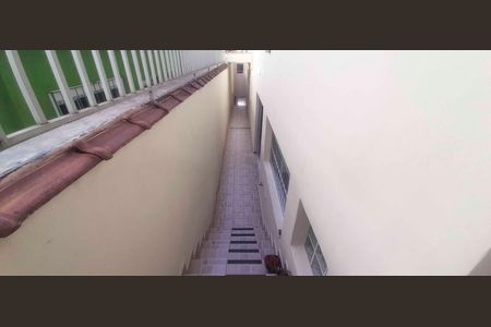 Casa à venda com 205m², 4 quartos e 2 vagas Casa à venda com 205m², 4 quartos e 2 vagasCorredor Externo