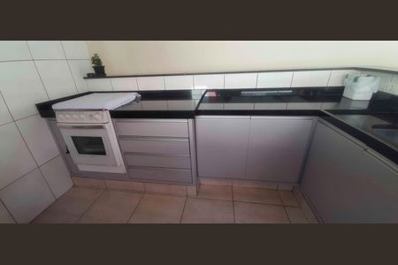 Casa à venda com 205m², 4 quartos e 2 vagas