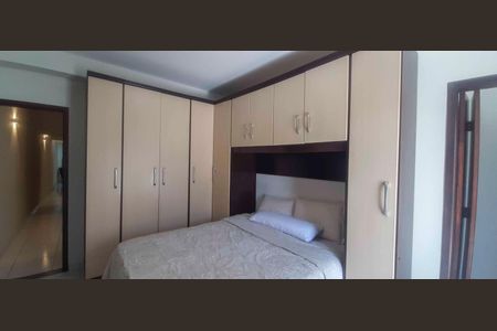 Casa à venda com 205m², 4 quartos e 2 vagas