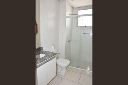 banheiro social de apartamento para alugar com 3 quartos, 54m² em Vila Rio Branco, Jundiaí