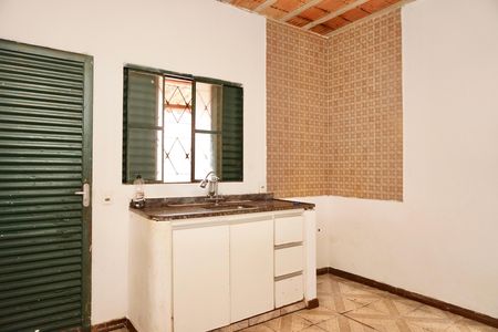 Casa para alugar com 70m², 2 quartos e 3 vagasCozinha 