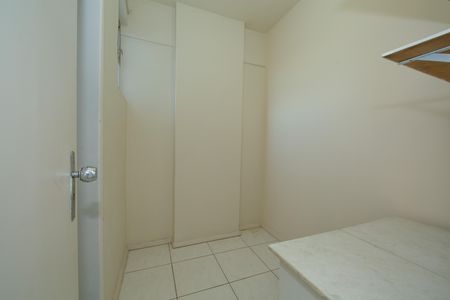 QUARTO E BANHO DE EMPREGADA de apartamento para alugar com 2 quartos, 65m² em Savassi, Belo Horizonte