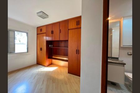 Apartamento à venda com 93m², 3 quartos e 1 vaga Apartamento à venda com 93m², 3 quartos e 1 vagaSuíte