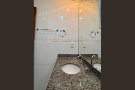 Apartamento à venda com 93m², 3 quartos e 1 vaga Apartamento à venda com 93m², 3 quartos e 1 vagaBanheiro da Suíte