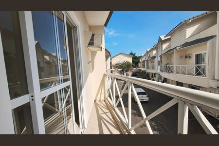 Casa de condomínio à venda com 116m², 3 quartos e 1 vaga