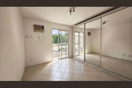 Casa de condomínio à venda com 116m², 3 quartos e 1 vaga