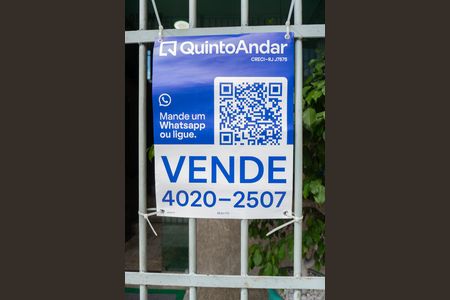 Placa instalada SEJU-173 de apartamento à venda com 1 quarto, 31m² em Tijuca, Rio de Janeiro