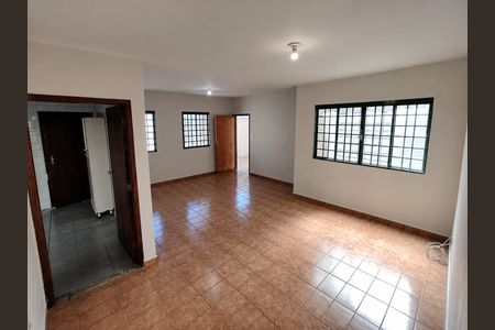 Sala de casa para alugar com 3 quartos, 115m² em Jardim Karaíba, Uberlândia