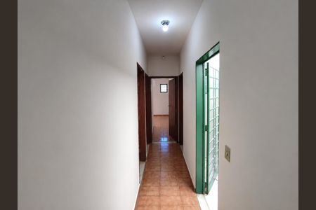 Casa para alugar com 115m², 3 quartos e 1 vaga Casa para alugar com 115m², 3 quartos e 1 vagaCorredor