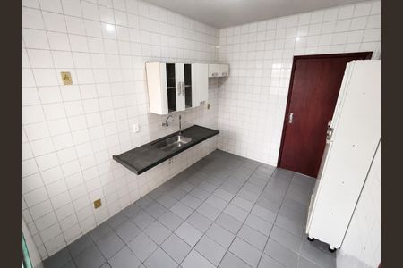 Cozinha de casa para alugar com 3 quartos, 115m² em Jardim Karaíba, Uberlândia