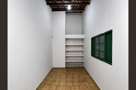 Área de serviço de casa para alugar com 3 quartos, 115m² em Jardim Karaíba, Uberlândia