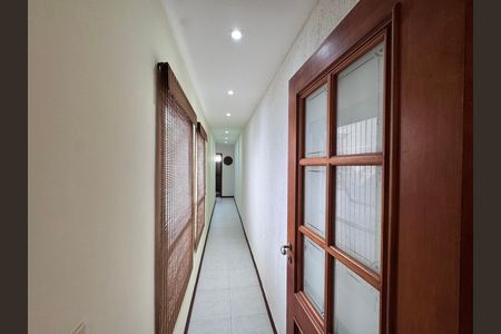 Corredor de apartamento para alugar com 3 quartos, 254m² em Recreio dos Bandeirantes, Rio de Janeiro