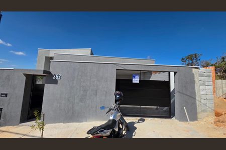 Fachada placa  de casa à venda com 3 quartos, 157m² em Vila Rica, Lagoa Santa