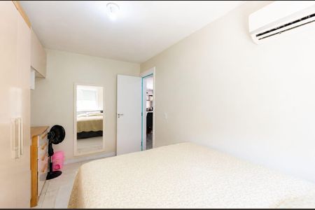 Quarto de apartamento à venda com 2 quartos, 53m² em Fátima, Canoas