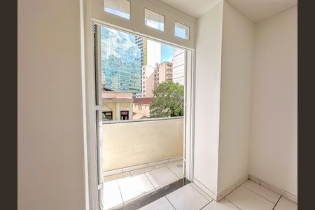Apartamento para alugar com 56m², 2 quartos e sem vaga