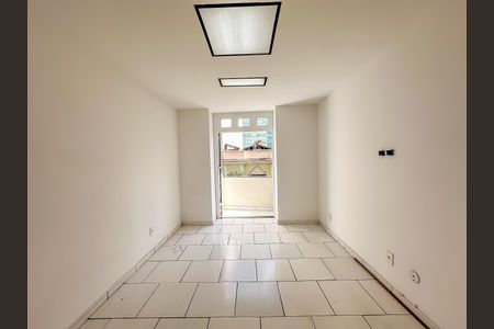 Apartamento para alugar com 56m², 2 quartos e sem vaga