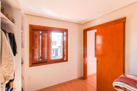 Closet do Quarto 2 de casa de condomínio para alugar com 2 quartos, 100m² em Mato Grande, Canoas
